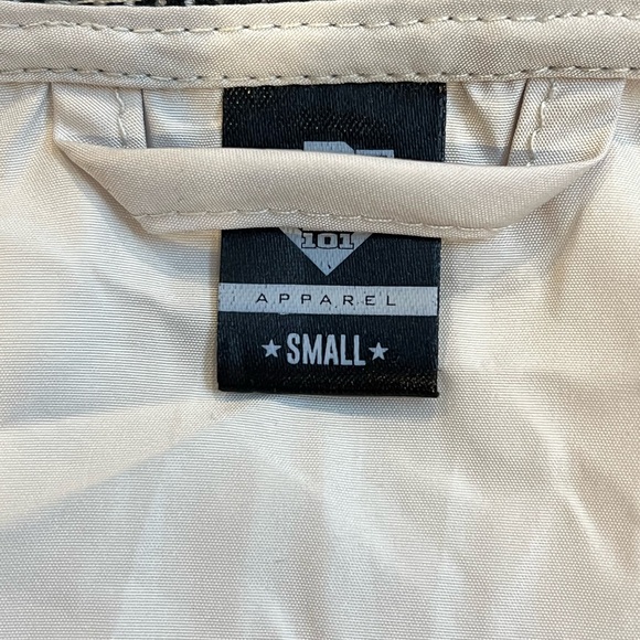 NWOT Baseball Lifestyle 101 Men's White Off White/Cream “Ghost Windbreaker” - Picture 4 of 6